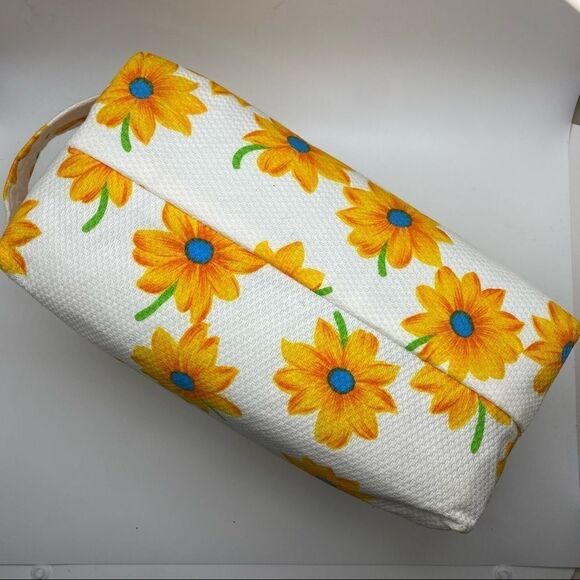 Unshattered Toiletry Kit - Picture 4 of 6